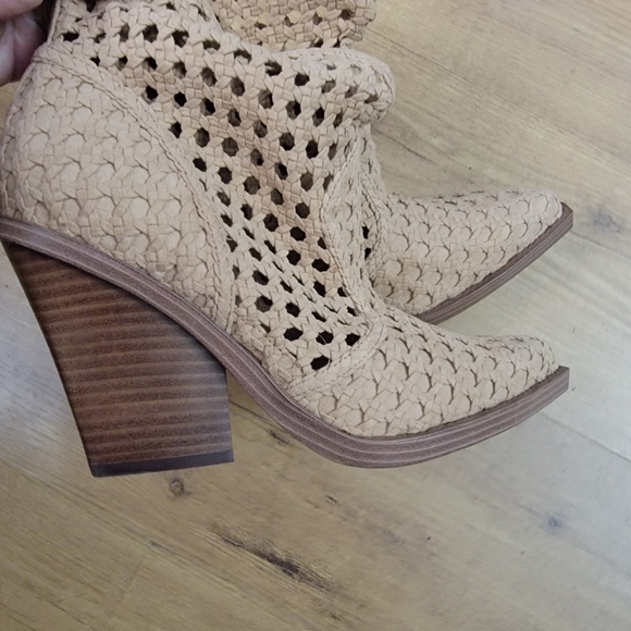 Jessica Simpson Lukkah Ankle Boots - Picture 11 of 12